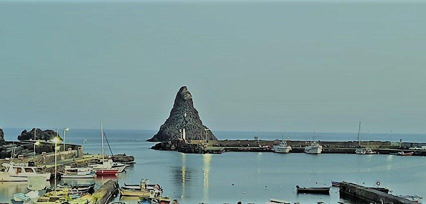 Aci Trezza